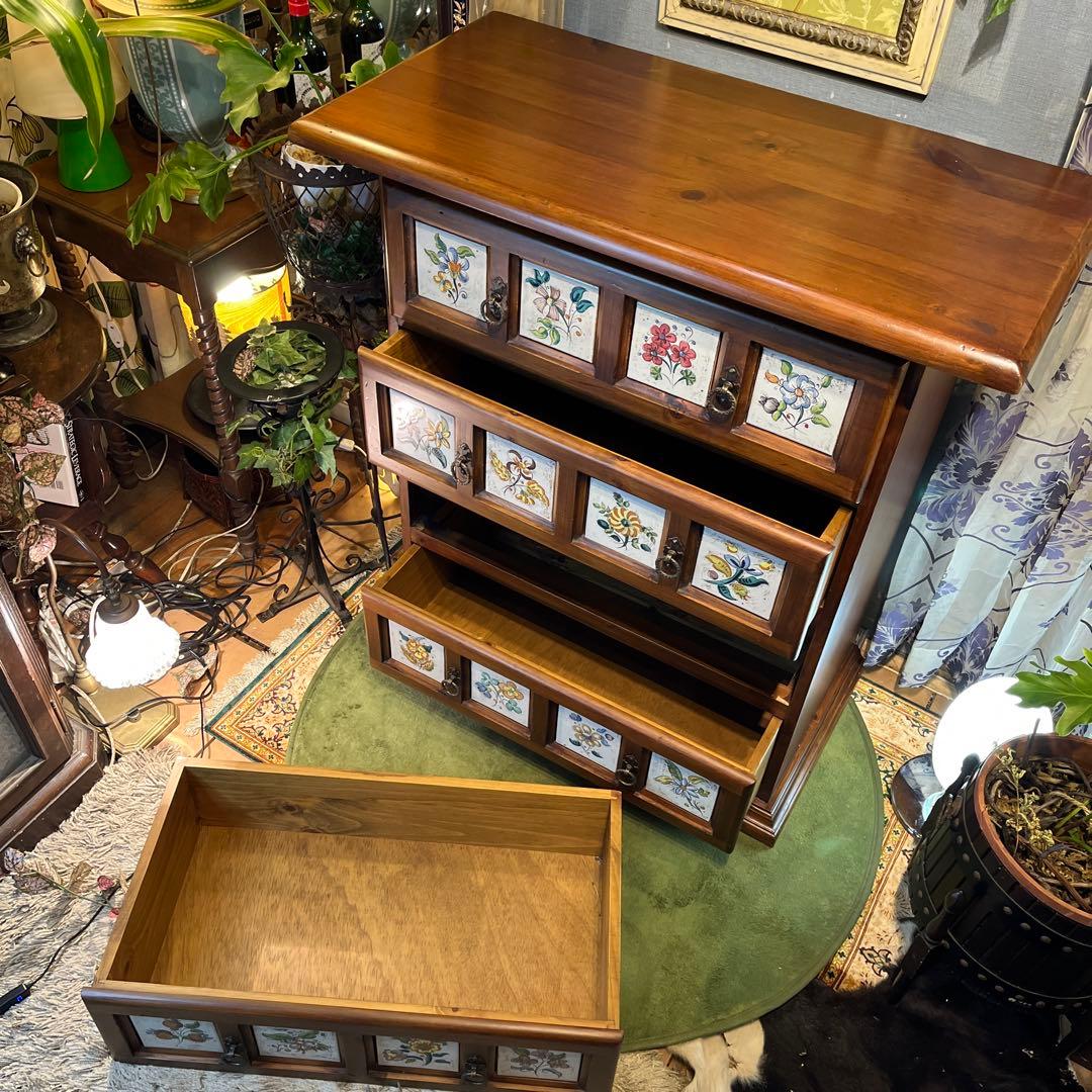 スパニッシュ　アンティーク　バレンシア　タイルチェスト　４段引き出し