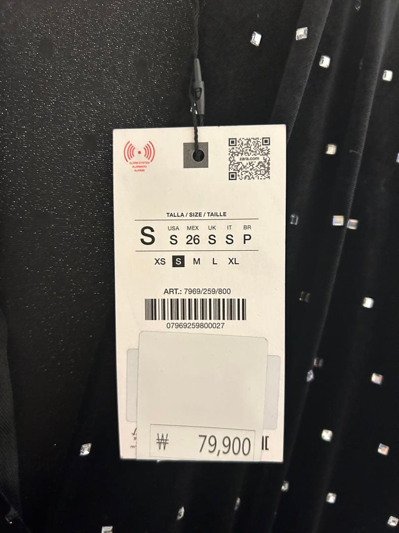 シャイニーベルベットミディ丈ワンピース