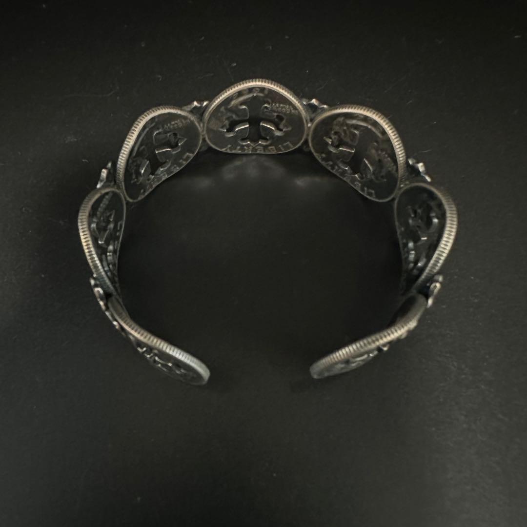 phenomenon beyond description  バングル