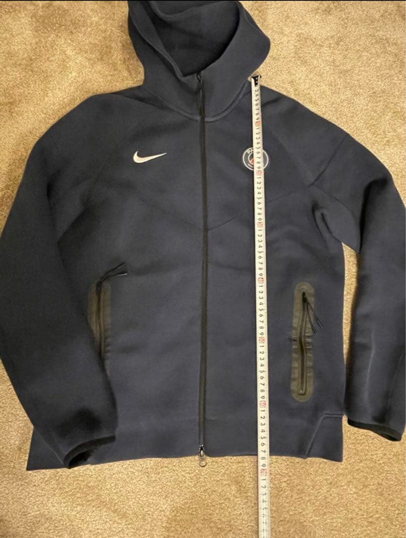 NIKE テックフリース　Paris Saint Germain edition