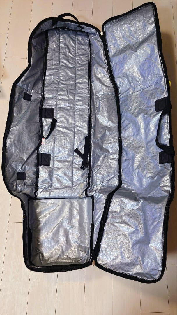 Burton スノーボード 154cm ビンディング・キャスター付きバッグ付き