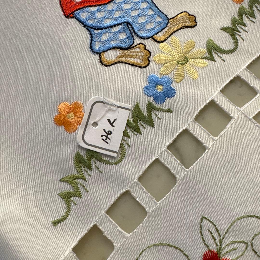 新品未使用品　フランス　テーブルクロス　うさぎ&ひよこ　Pâques イースター