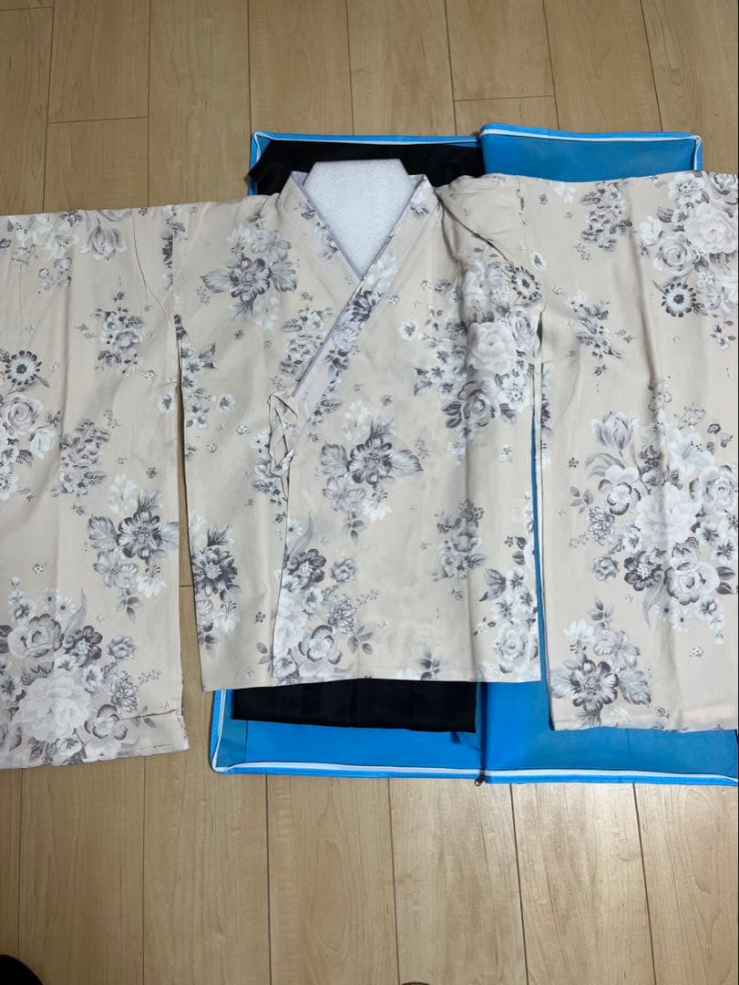 Catherine Cottage 花柄袴セット