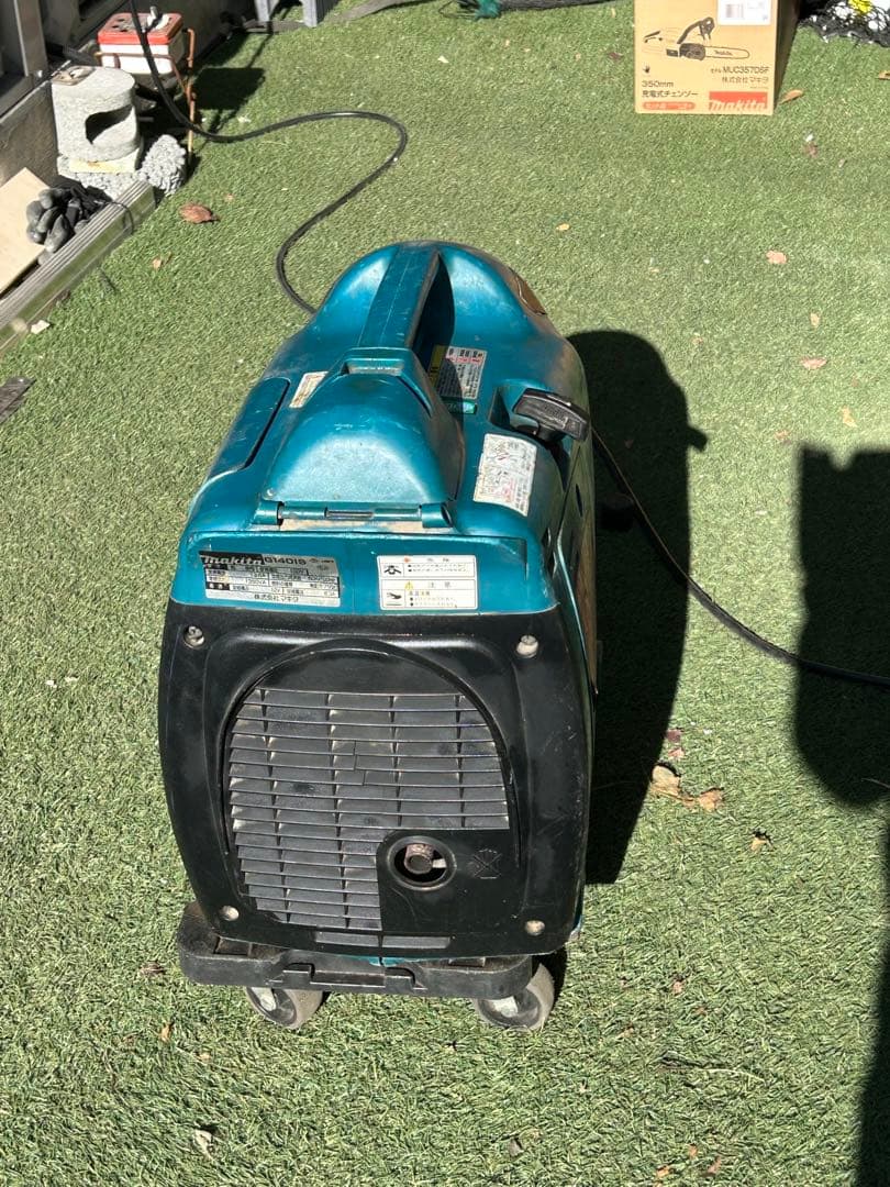 ⭐︎静音タイプ⭐︎ マキタ インバーター発電機 G140IS