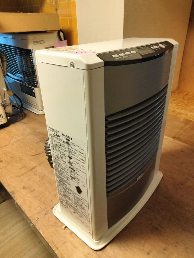 札幌発サンポットFF温風石油ストーブ！品番「FF‐632TL」2012年式中古品