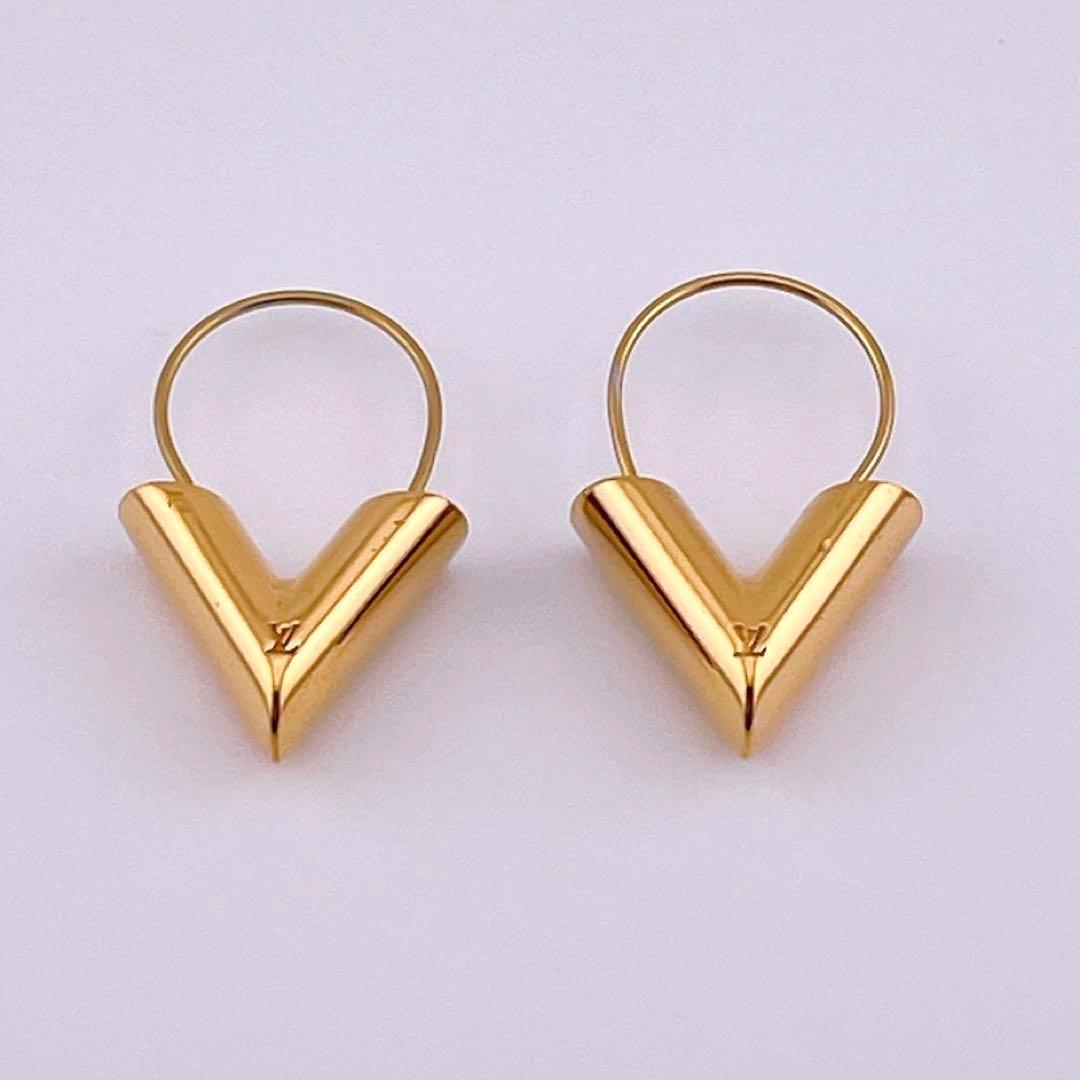★ルイヴィトン★ ピアス M61088 Vロゴ エセンシャルV ゴールド フープ