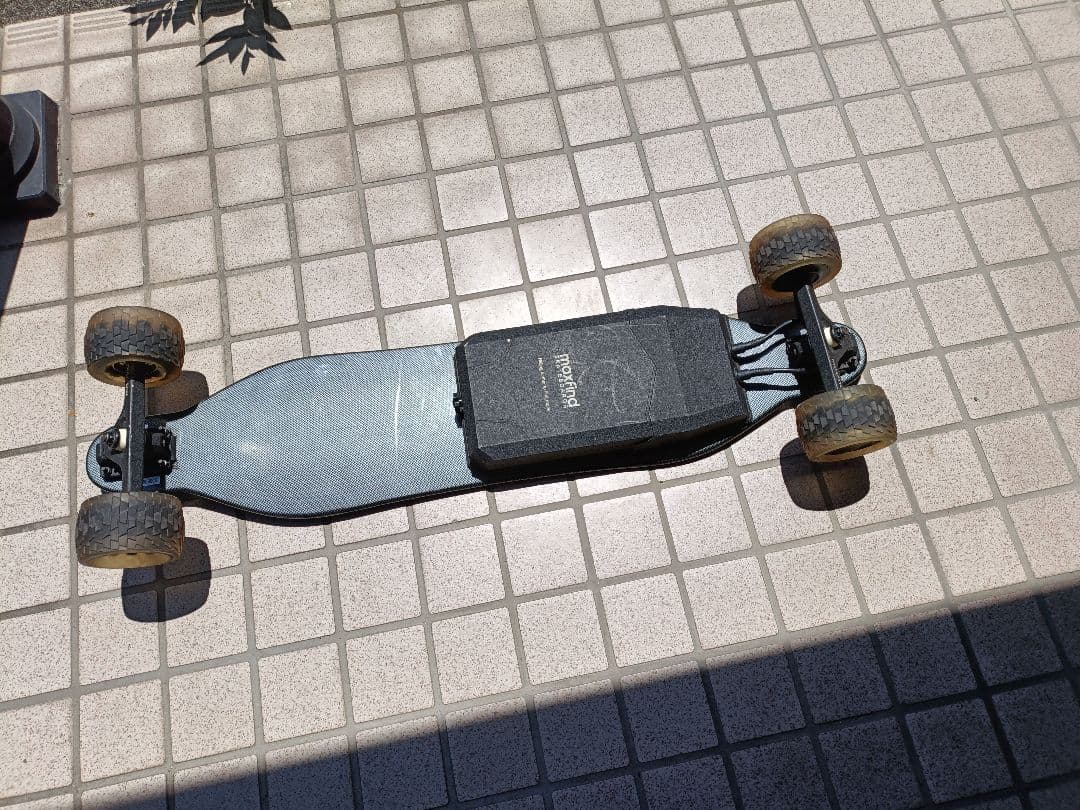 maxfind 電動スケボー オフロードタイヤ付き