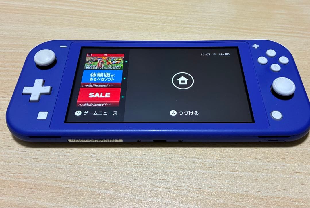 【室内のみ使用】Nintendo Switch Lite 本体 青 ブルー