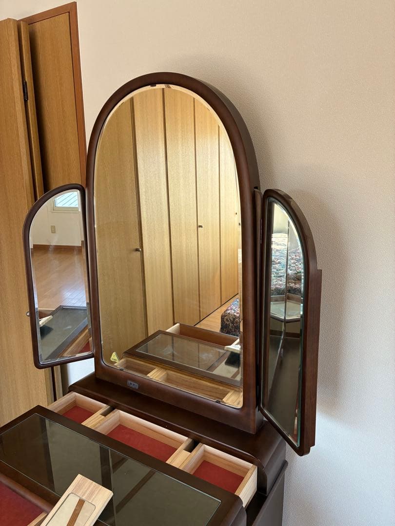 【アンティーク】鏡台　三面鏡　ドレッサー　化粧台　収納スペース多数(イス売却済)