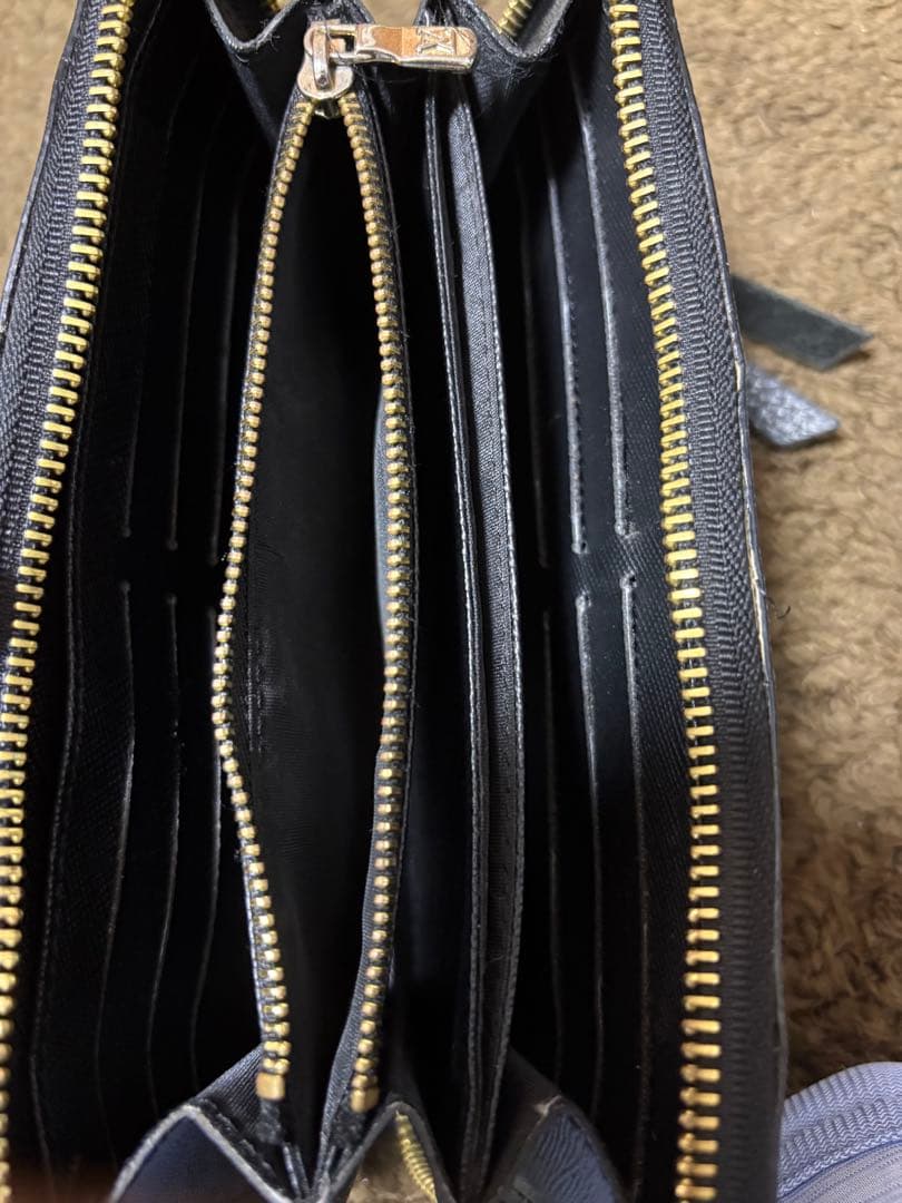 Louis Vuitton 長財布 ブラック 値下げ可能です