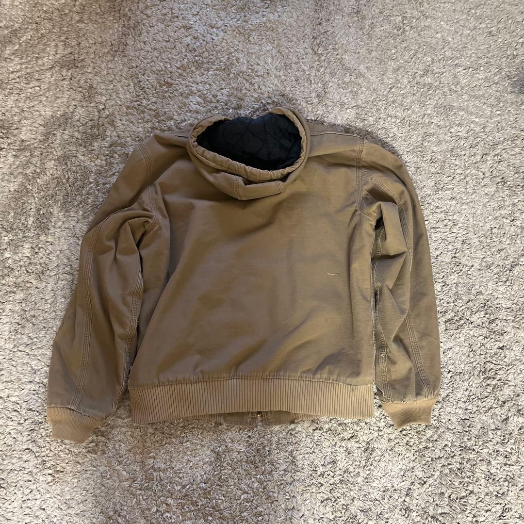 Carhartt ベージュダイヤモンドキィルティング フード付きジャケット