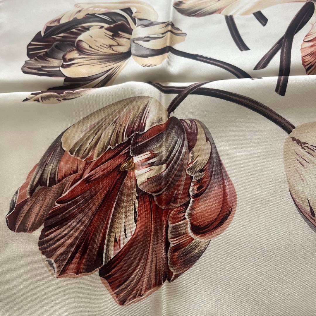 GUCCI シルクスカーフ　タグ付き新品未使用　グッチ