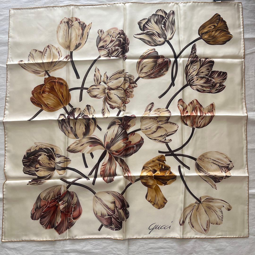 GUCCI シルクスカーフ　タグ付き新品未使用　グッチ