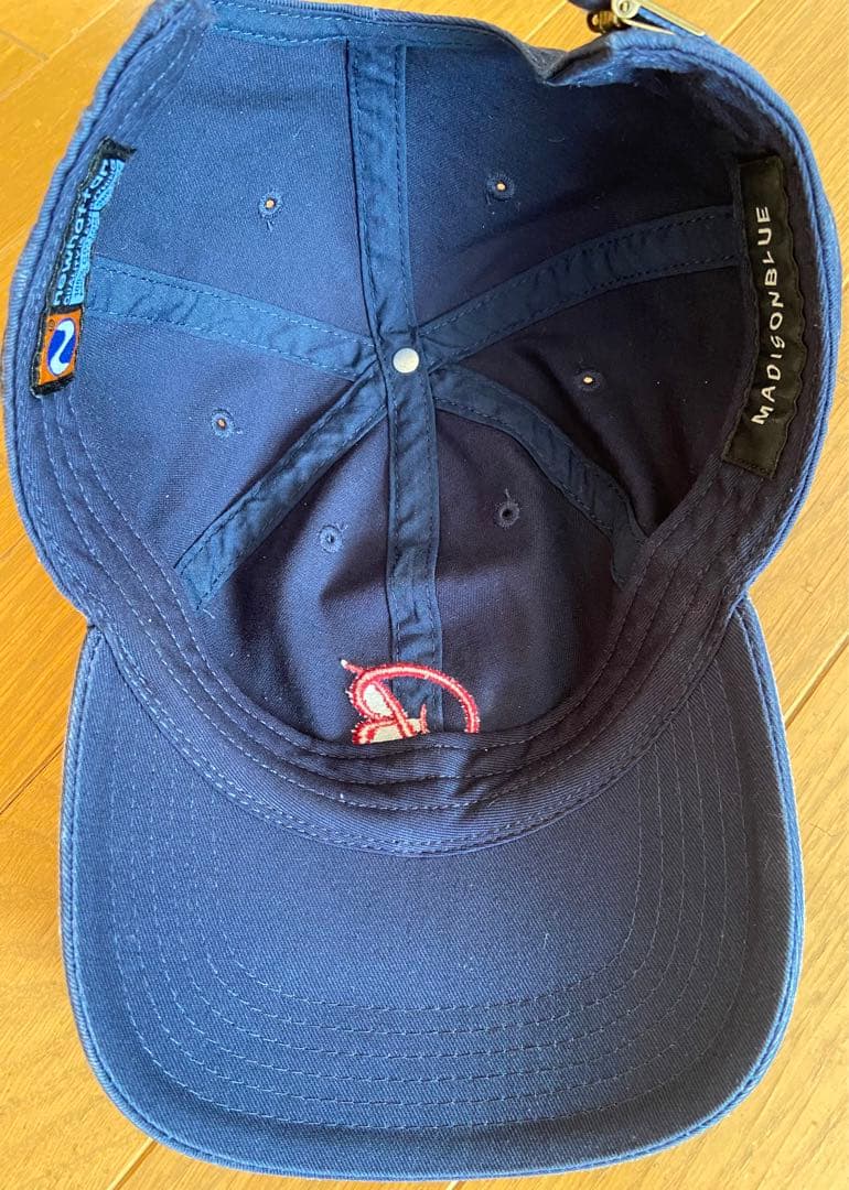 ショッパー布付！ MADISONBLUE ネイビーB刺繍キャップ