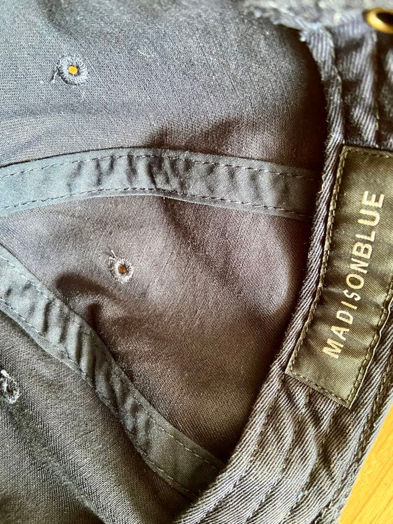 ショッパー布付！ MADISONBLUE ネイビーB刺繍キャップ
