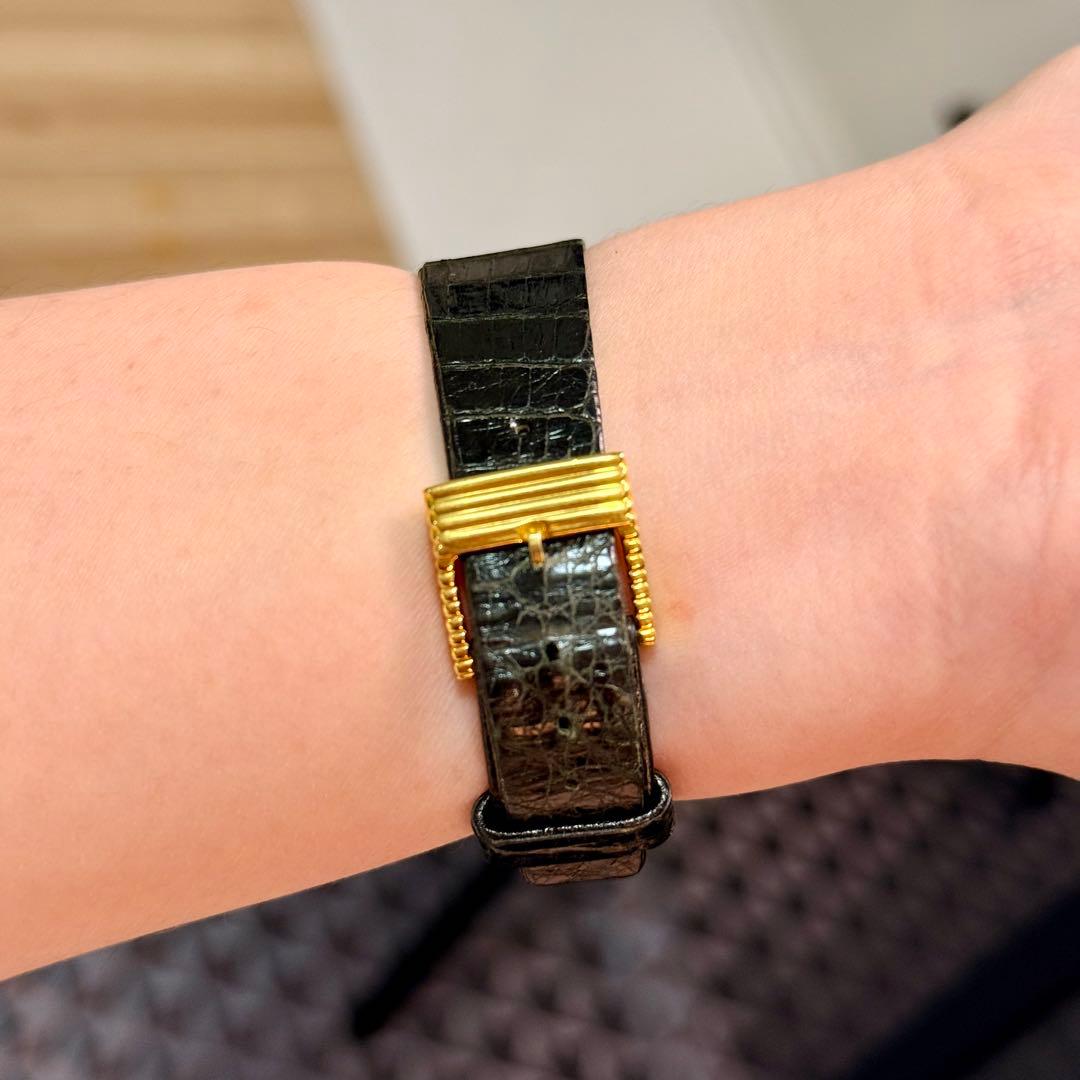 レオナール LEONARD 腕時計 タンク型 ゴールド クォーツ スイス製