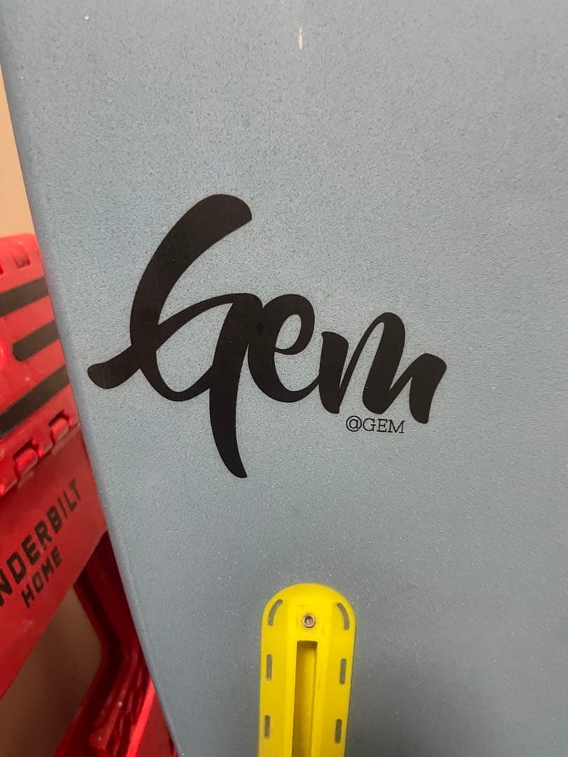 手渡し　ジャスティスサーフボード　キャロルシェイプ　GEM 5‘10