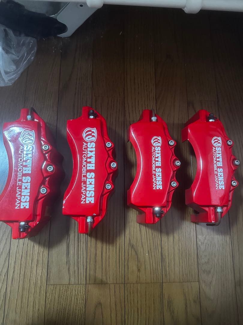 プリウスα SIXTH SENSE ブレーキキャリパー レッド