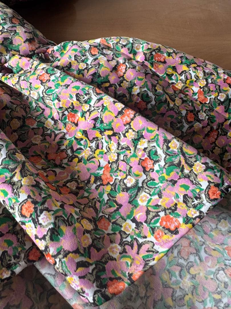 美品！TSURU by mariko oikawaフラワープリントエレノア