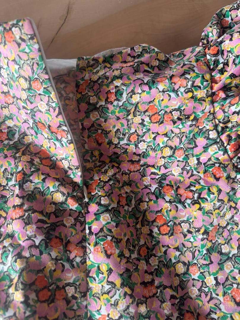 美品！TSURU by mariko oikawaフラワープリントエレノア