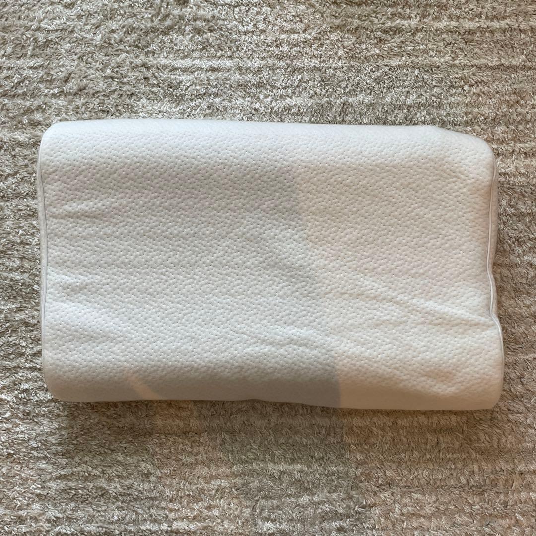 ヒツジのいらない枕　中古品　枕カバー付き