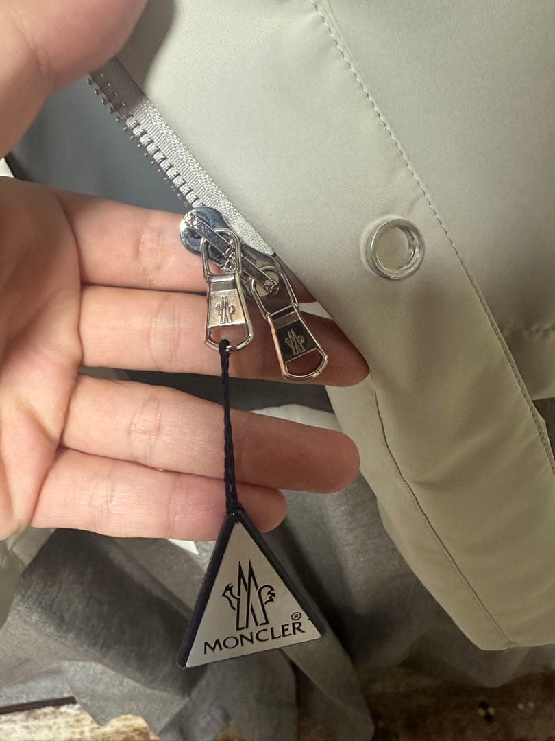 MONCLER ホワイト ステンカラーコート