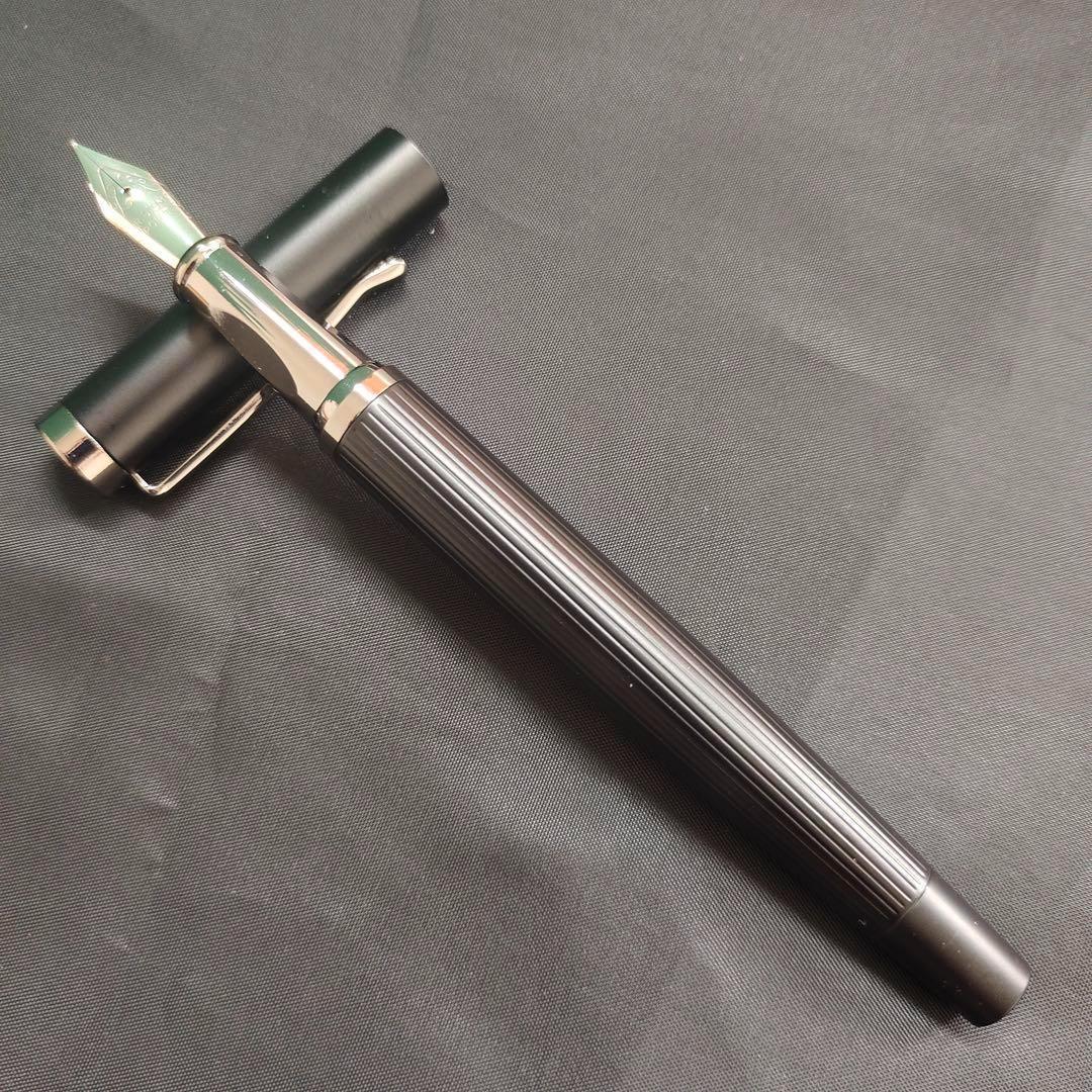 @ブラック ストライプデザイン 万年筆67