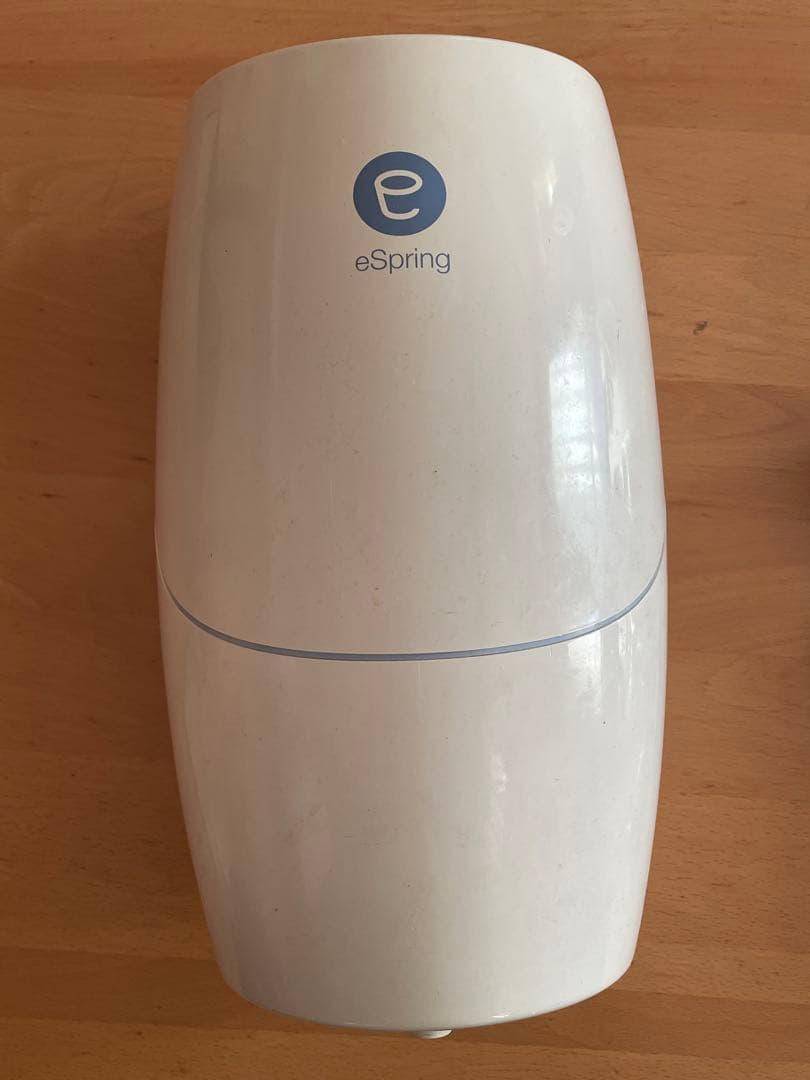 eSpring 浄水器 本体と付属品