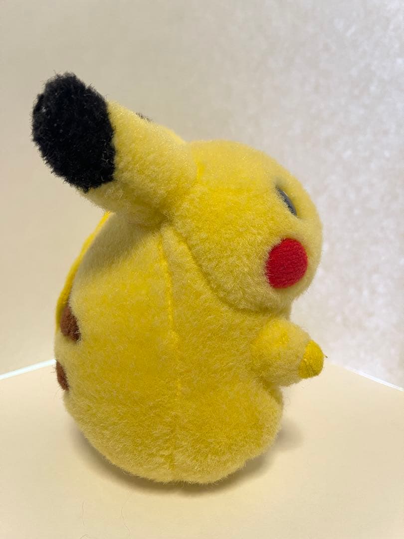 初期ピカチュウ　ぬいぐるみ　TOMY