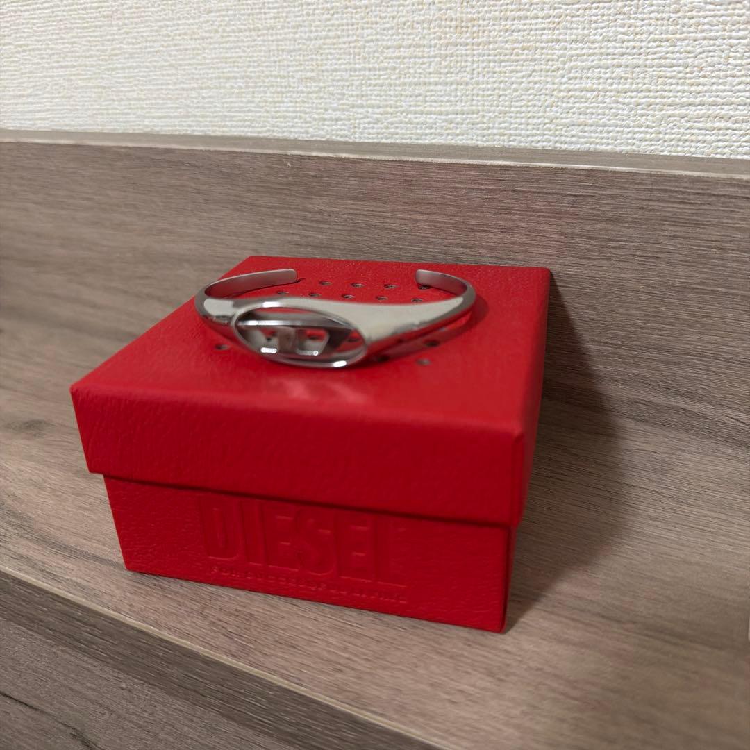 「最終値下げ」❗️DIESEL シルバーバングル