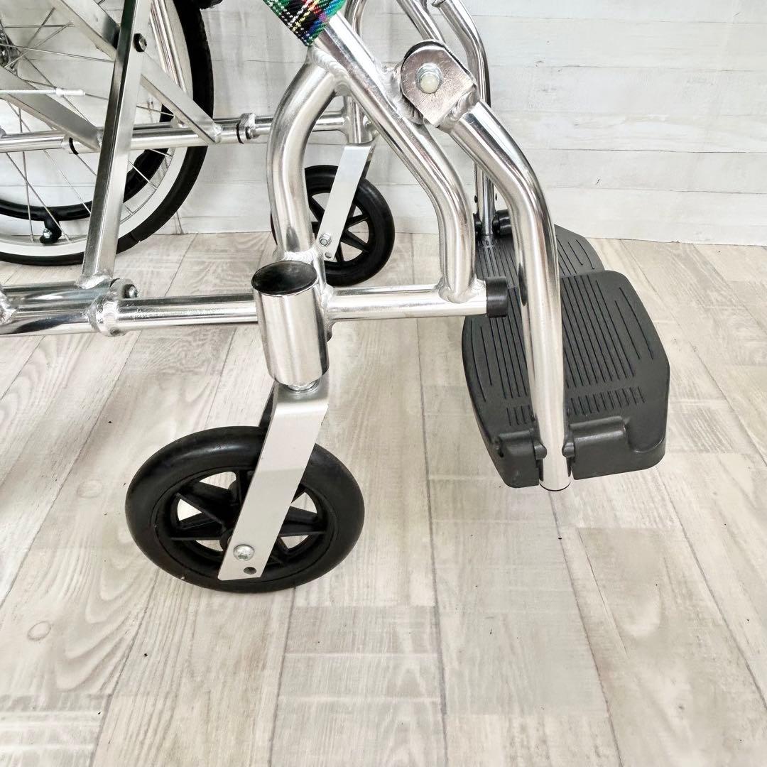 折りたたみ自走式車椅子　カドクラ 【要タイヤ交換】