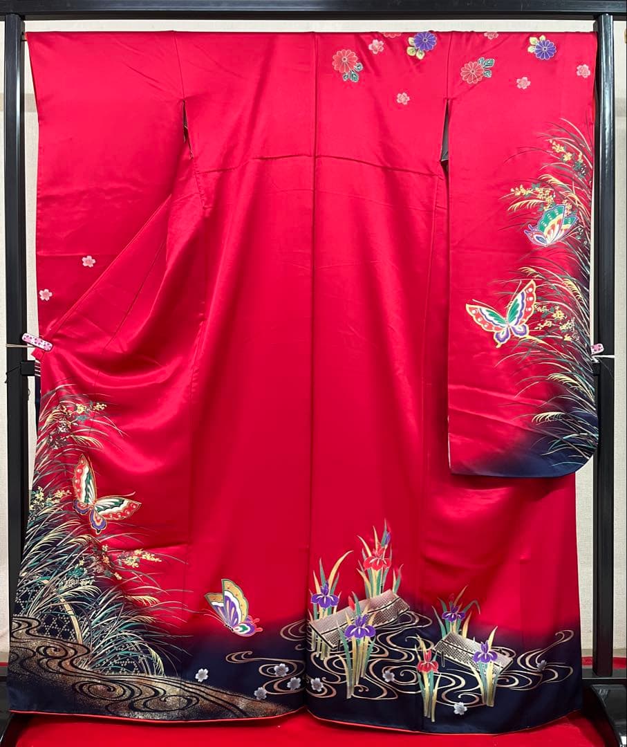 中古　振袖　仕立て上がり　赤　B16
