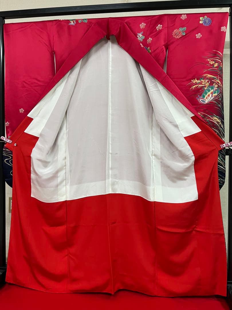 中古　振袖　仕立て上がり　赤　B16
