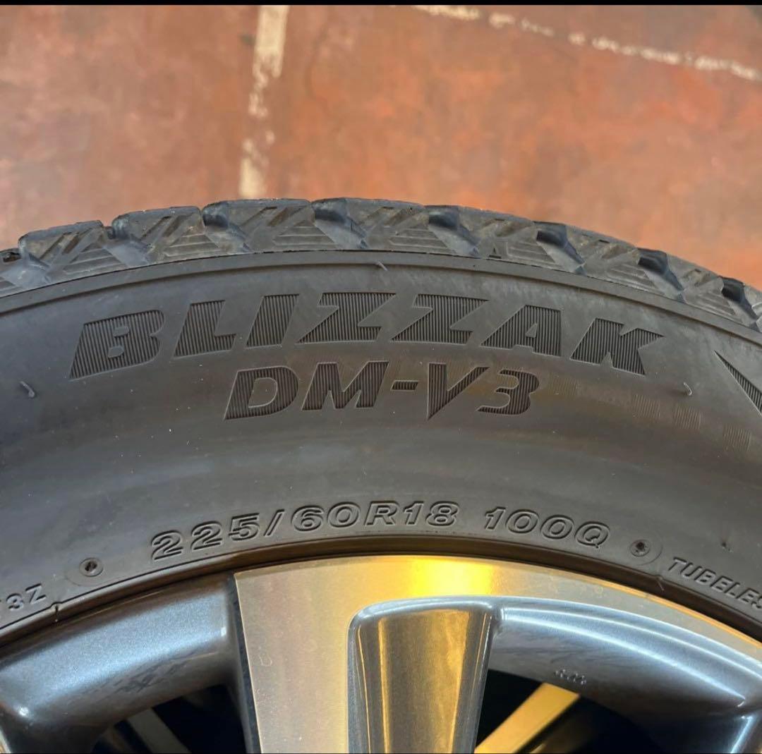 ブリヂストン BLIZZAK DM-V3 スタッドレス　80ハリアーホイール