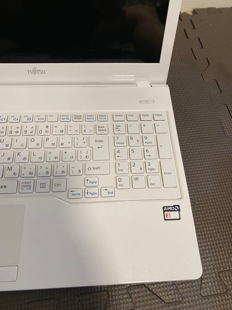 Windowsノート本体 FUJITSU LIFEBOOK AH30/X SSD 256GB