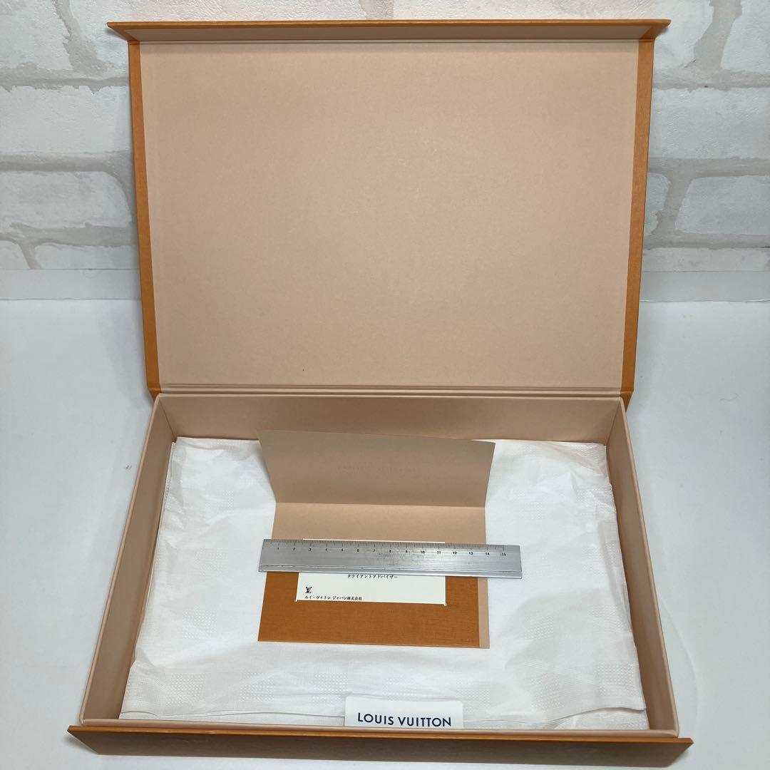 希少レオパード　モノグラム　超大判　LOUIS VUITTON　豹柄