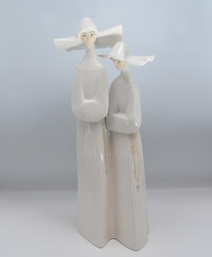 二人の尼僧　＃4611　★リヤドロ　スペイン　ポーセリン　絶版　ご成約済み