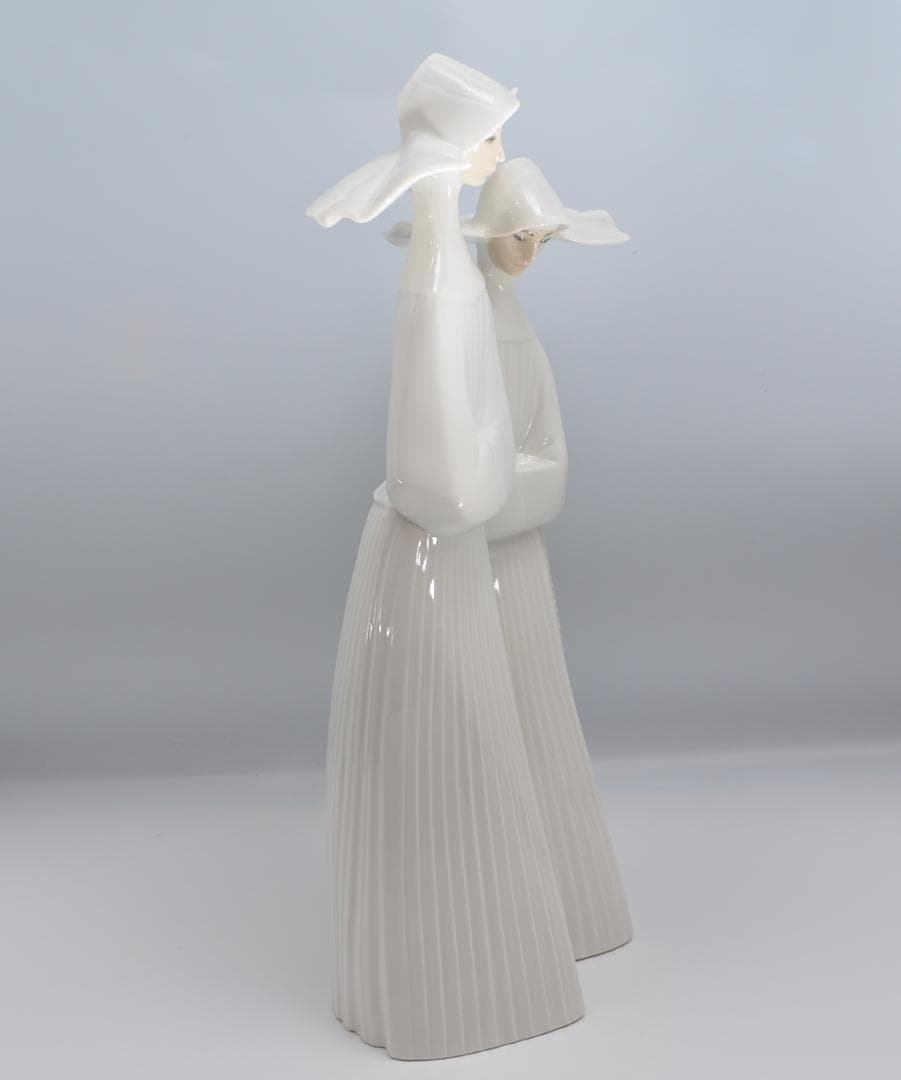 二人の尼僧　＃4611　★リヤドロ　スペイン　ポーセリン　絶版　ご成約済み