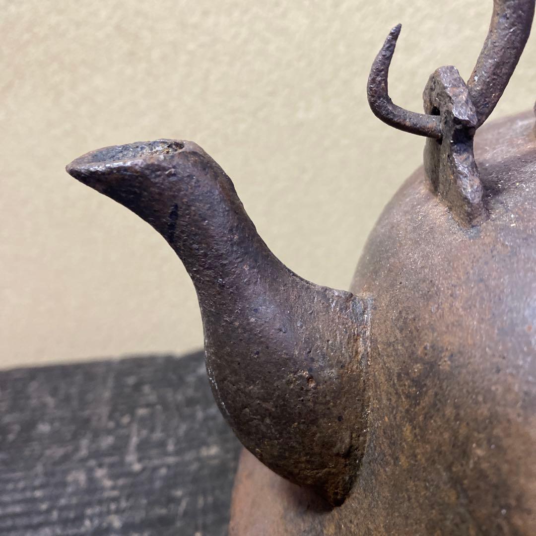 江戸時代　波ウサギ桜チラシ鉄瓶