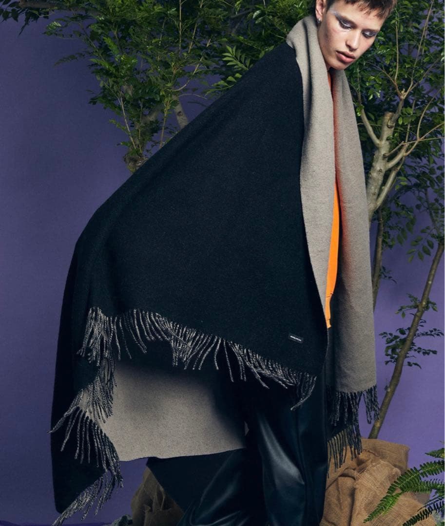 メゾンスペシャル　超大判マフラー　ブラック　ベージュ　カシミヤ