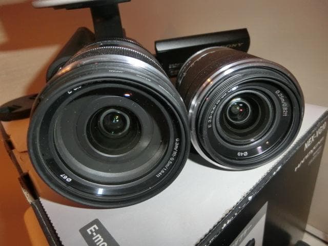 ソニーレンズ交換式デジタルHDビデオカメラレコーダー NEX-VG10一式＋α