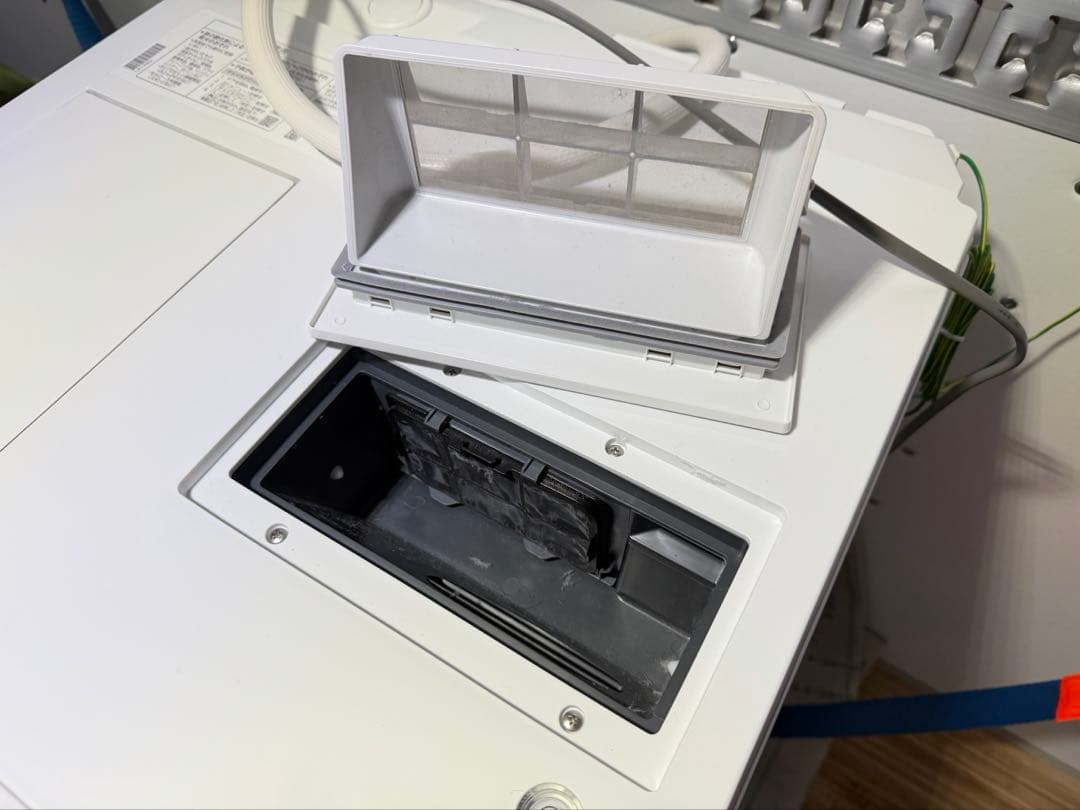 【極美品】2025年8月購入 Panasonic NA-LX129DR