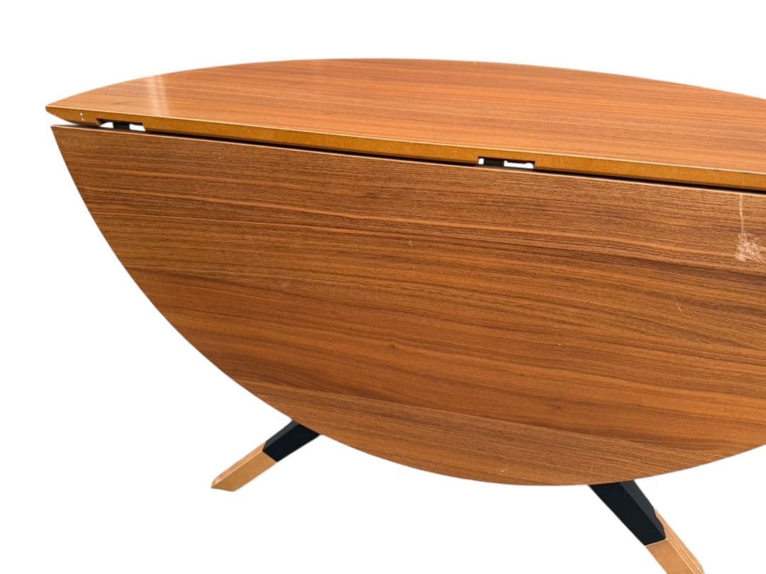 ボーコンセプト　BILLUND PRINCNTON ラウンドテーブル　円形