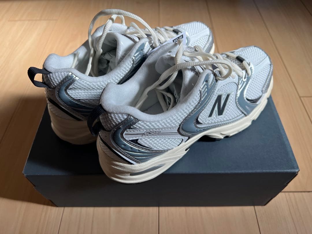 <New Balance>U530ESA スニーカー