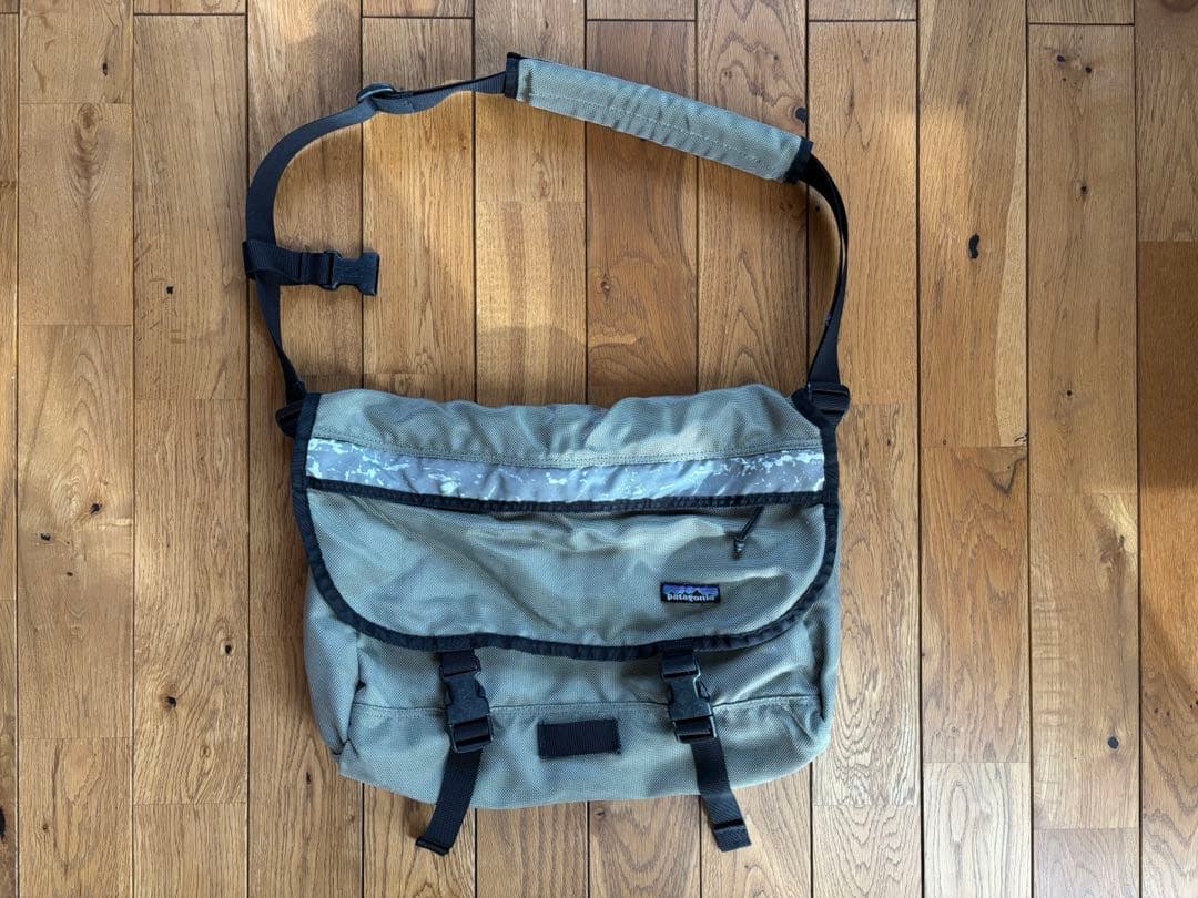 Patagonia half mass ハーフマス　グレー