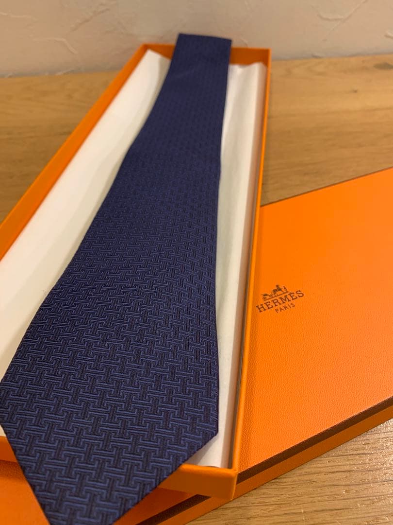【試着のみ】HERMES H総柄　ネイビー シルク ネクタイ