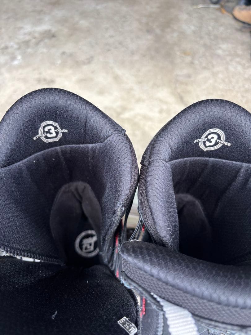 DEELUXE ディーラックス スノーボードブーツ グレー　25.5