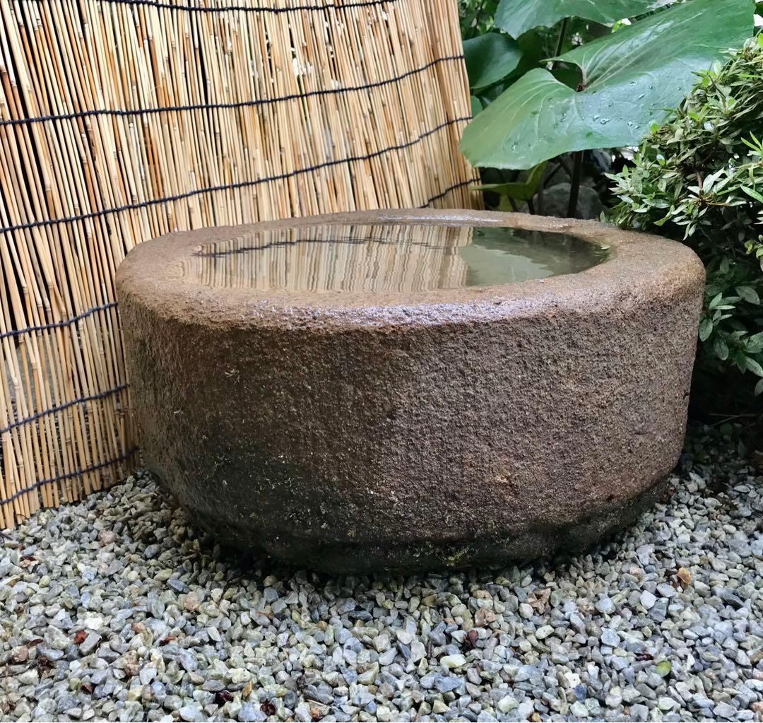 更に値下げ中天然自然石・水鉢・蹲・庭石・バードバス・オブジェ・ガーデニング