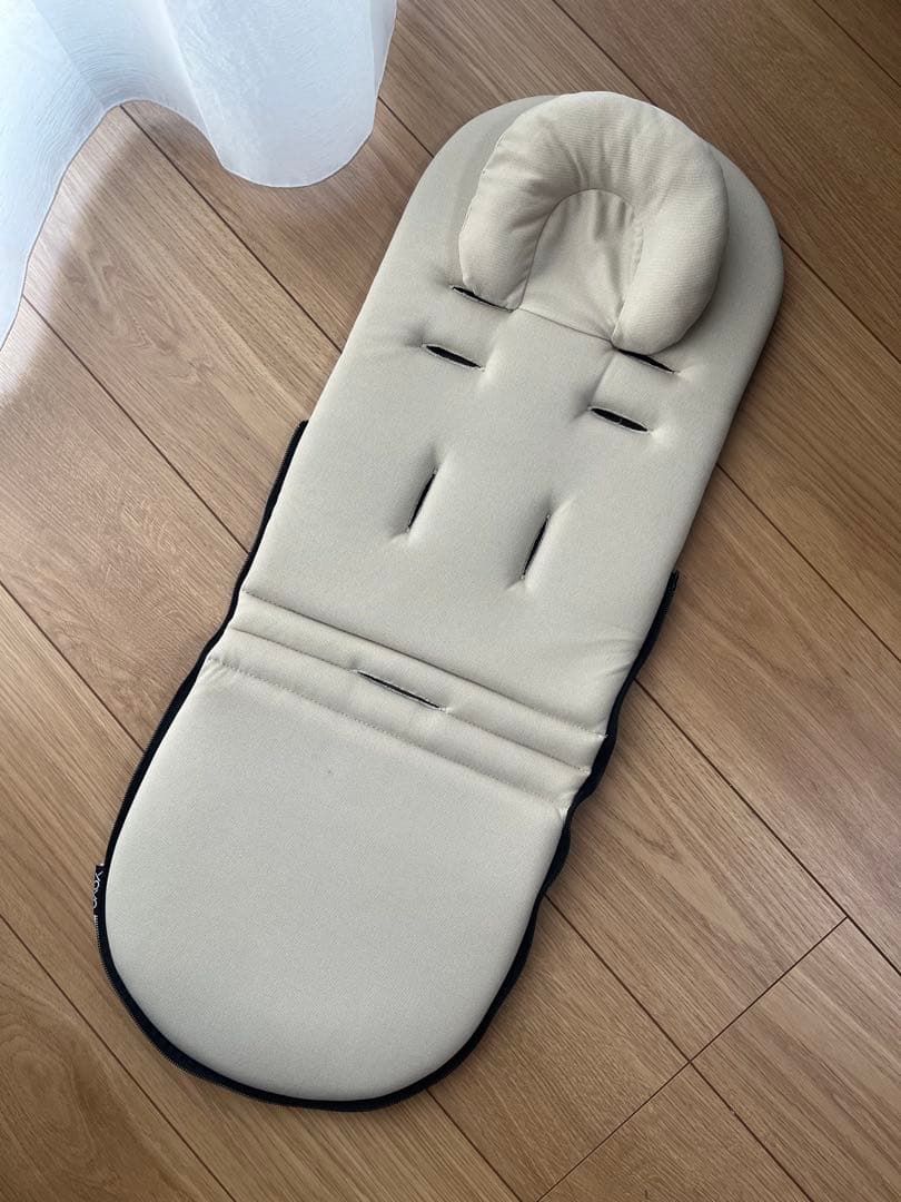 ストッケ YOYO(R) ボンポワン ベージュ 0+ ニューボーンパック