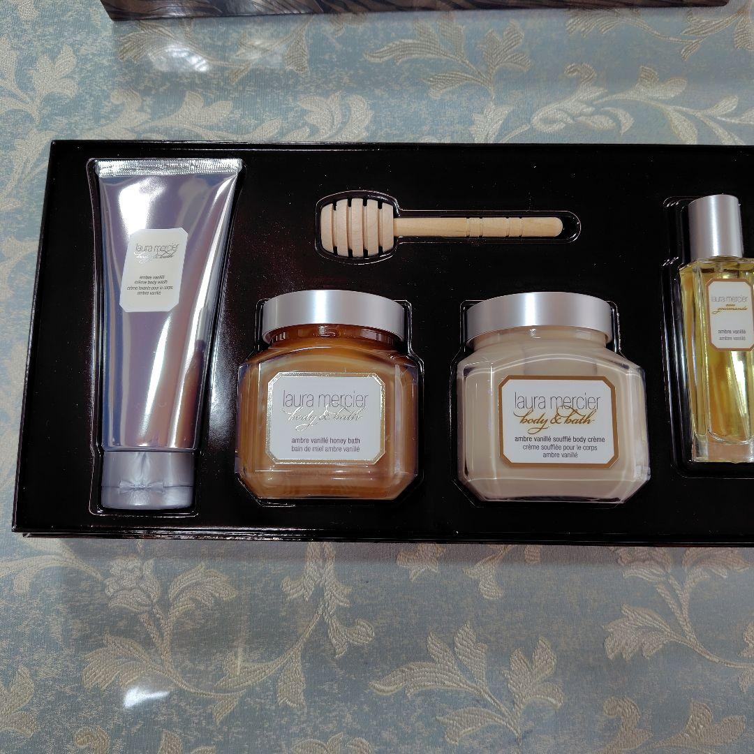 ローラメルシエ　リュクスボディーコレクション　アンバーバニラ　『新品未使用』